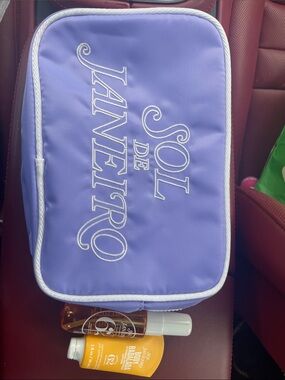Sol de Janeiro Lavender Cosmetic Pouch Silver Trim cheirosa 62 spray lotion 1 oz